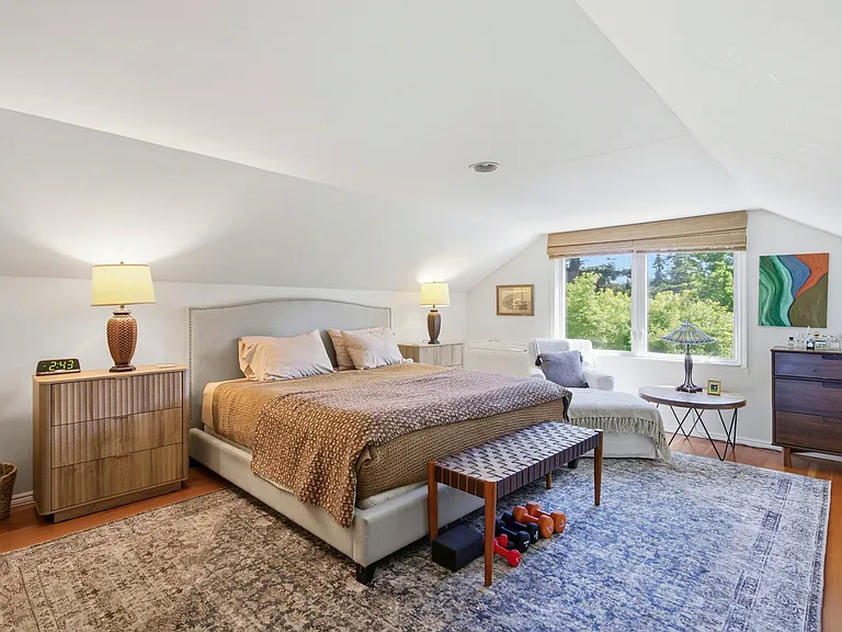 284 E Blithedale Ave — Photo 42