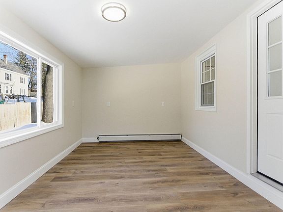 4th image of 20 Taggart Avenue