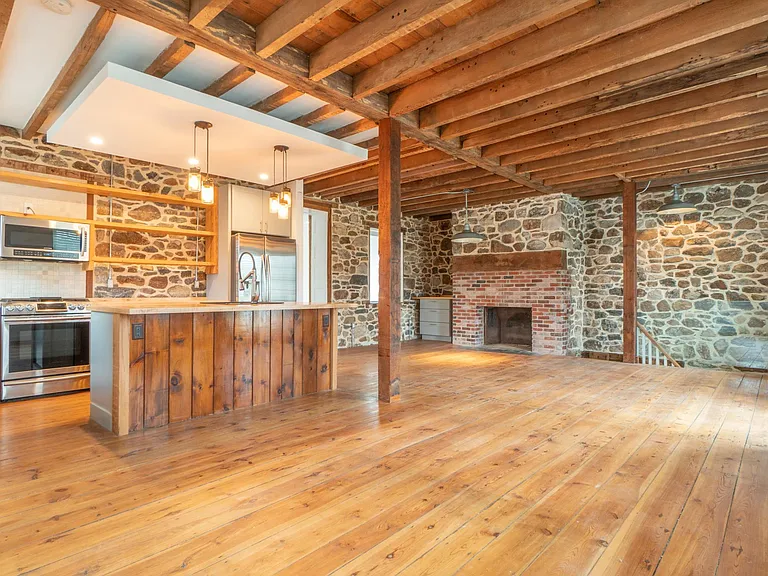 2519 Northwood Ave — Photo 53