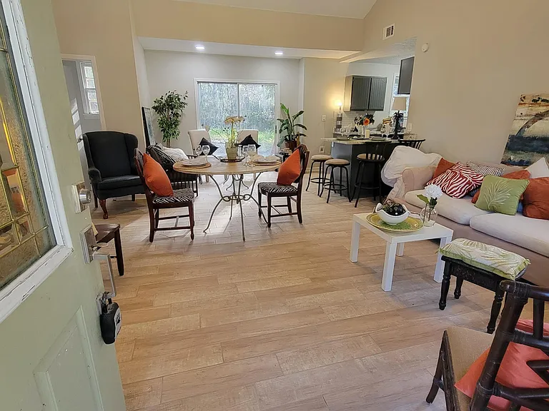 1177 Mohawk St — Photo 25