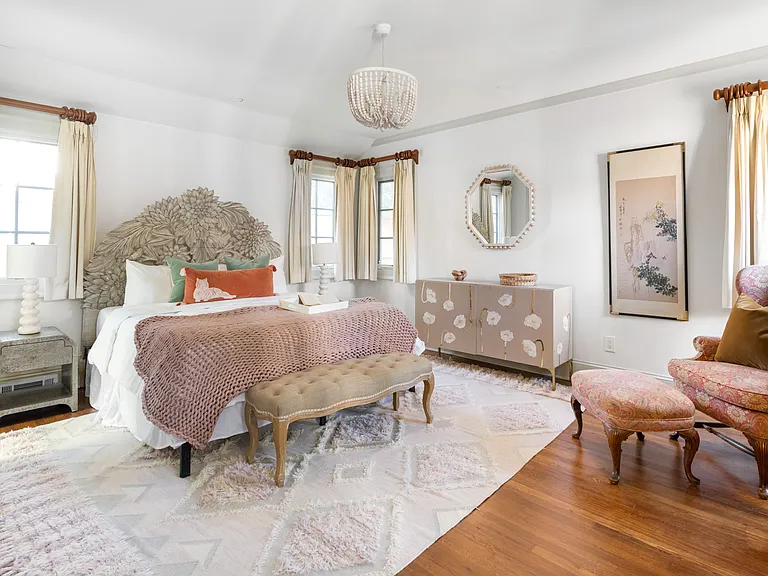 63 Beverly Rd NE #GUEST HOUSE — Photo 2