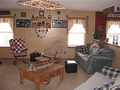 3rd image of 186 Green Knoll Dr
