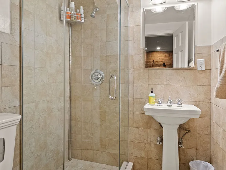 113 W 11th St #1 — Photo 9