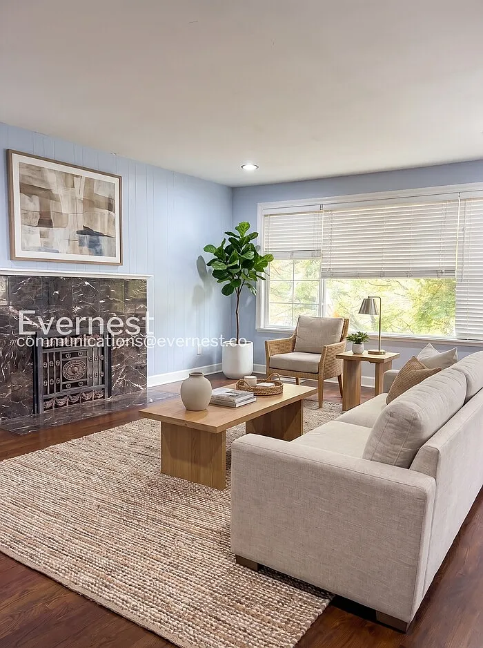 4 bed, 2.0 bath, 2304 sqft, $3,599 — Photo 1