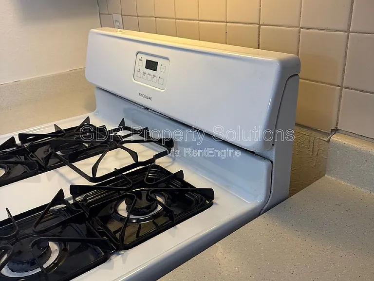 128 General Arnold St NE #3 — Photo 6