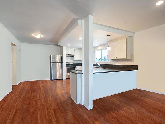 5th image of 12027 Royal Rd Unit 1