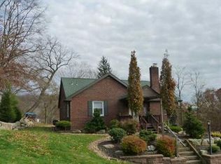 2901 McClintock Rd, White Oak, PA 15131