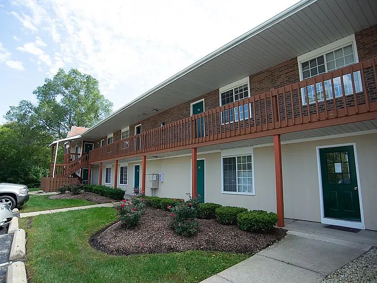 1st image of 657 Oriole Ct APT 2C
