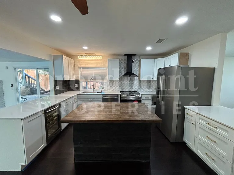 1515 Kent Ave — Photo 7