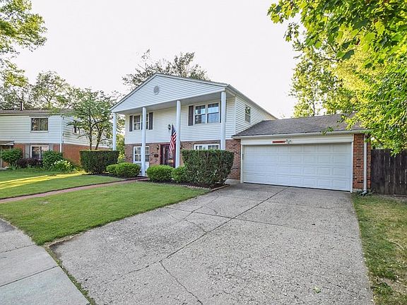 4th image of 7133 Mandrake Dr