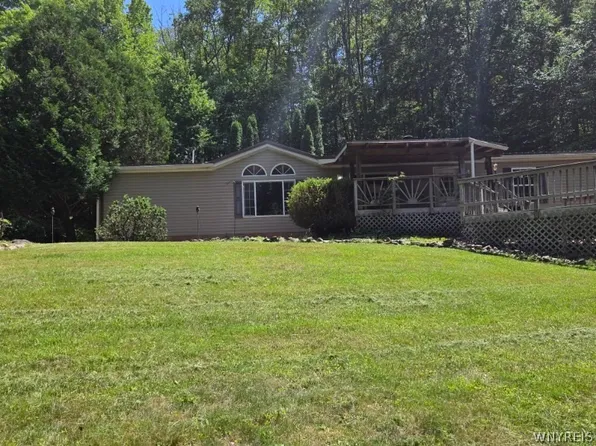 5351 Middle Rd, Bath, NY 14810