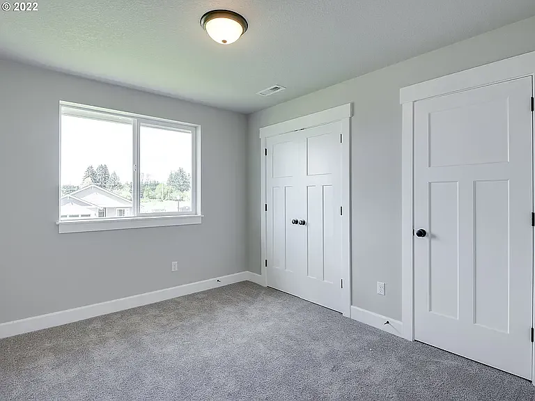 2913 NW Onsdorff Blvd — Photo 8