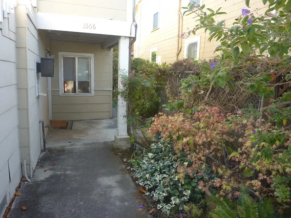 5568 Fremont St #2, Emeryville, CA 94608