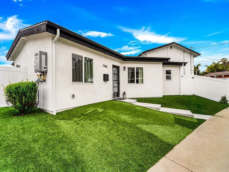 7406 Margerum Ave — Photo 3