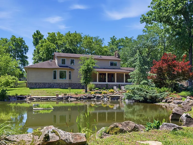 9748 Concord Pass — Photo 42
