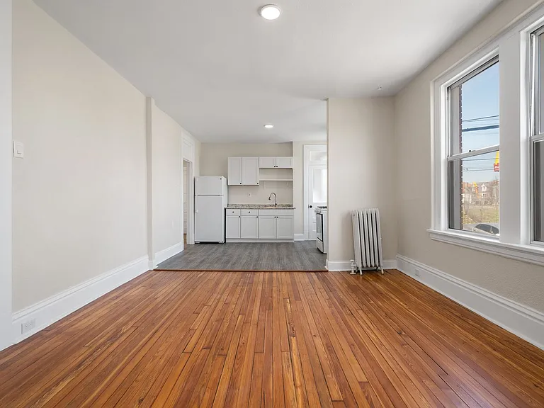 701 Brownsville Rd — Photo 5
