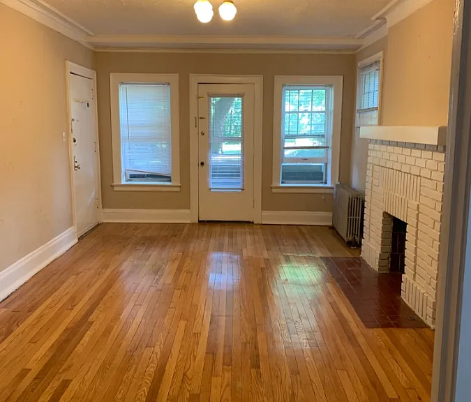 The Crestview — Photo 3