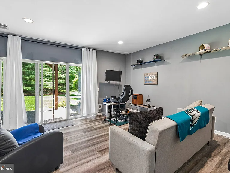 15 Charter Oak Ct — Photo 16