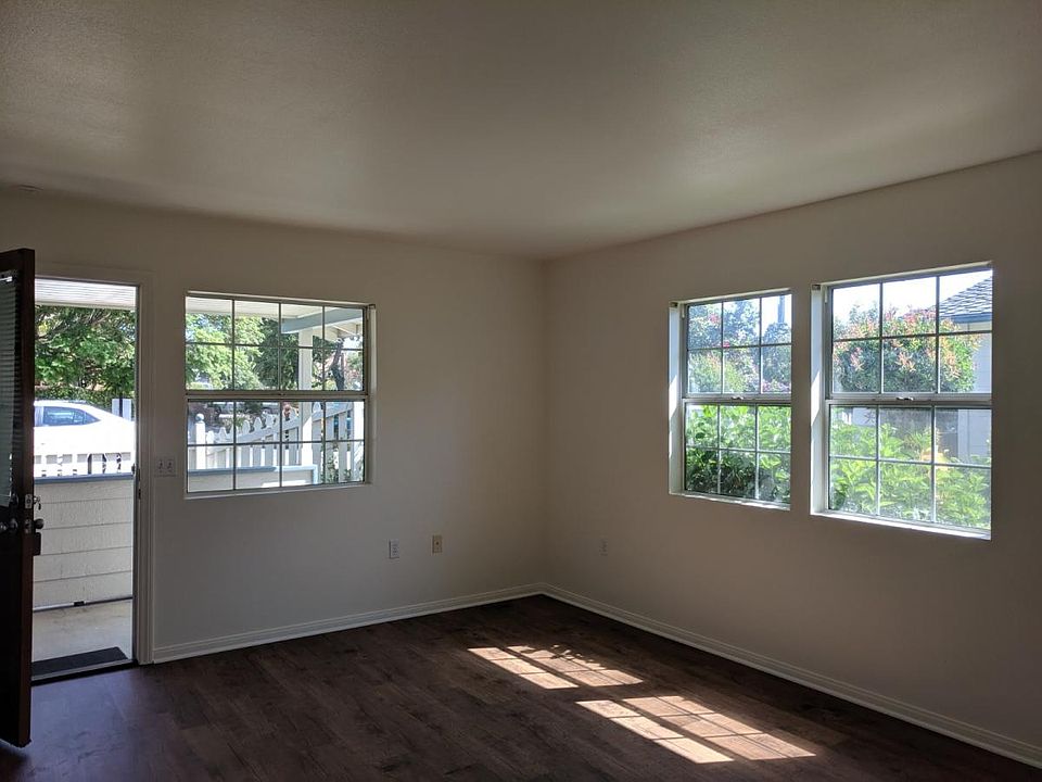 1st image of 921 E Gutierrez St APT A