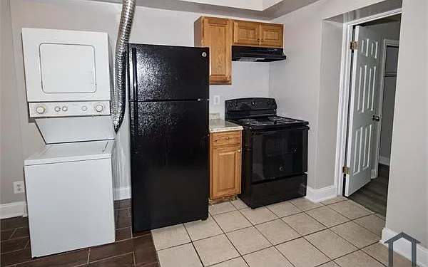 3 bed, $2,549 — Photo 2