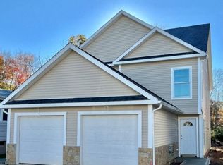 24 Merritt Ave #A, Woodbridge, CT 06525