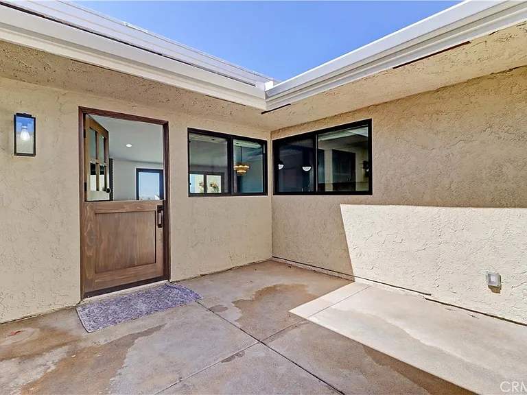 22831 Mariano Dr — Photo 3