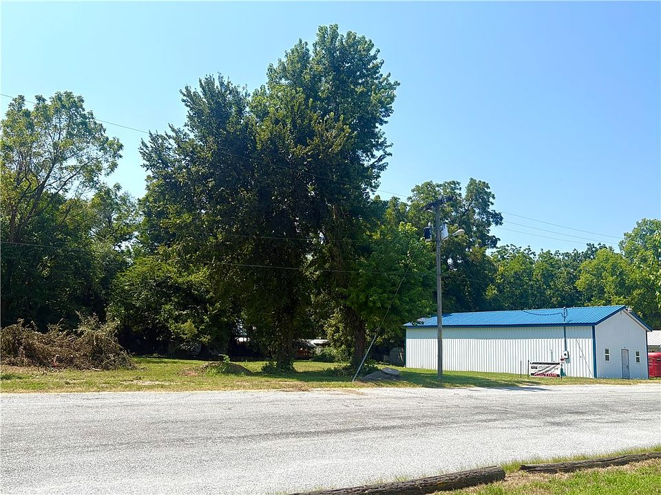 1st image of TRACT Front St #C