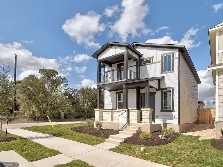 1661 Yaupon Grove Ln — Photo 2
