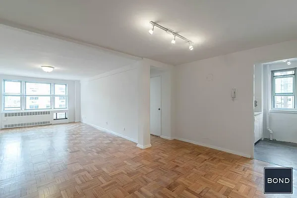 Rented by Bond New York | media 1