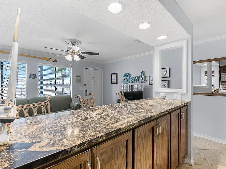 6829 Thomas Dr #202 — Photo 6