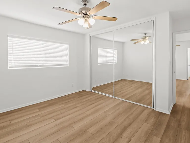 1747 Franklin St #4 — Photo 14