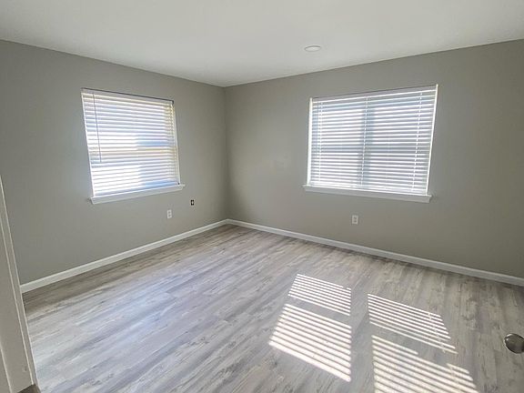 5th image of 35 Washington St APT 5