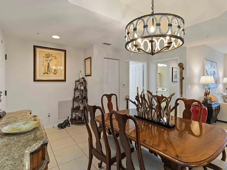 1001 Arbor Lake Dr #606 — Photo 7