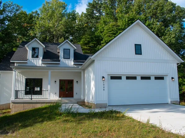 1948 Tom Ct, Dorr, MI 49323