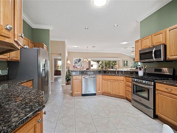 4th image of 17286 SE 94th Coults Cir