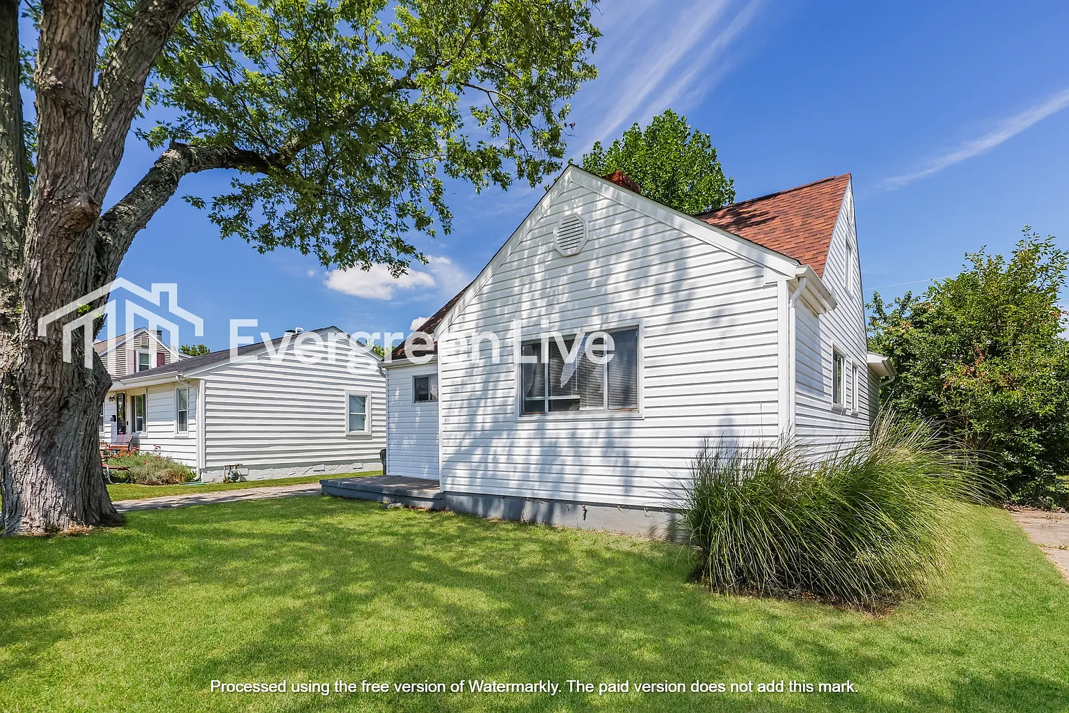 125 Swallow Dr photo 1