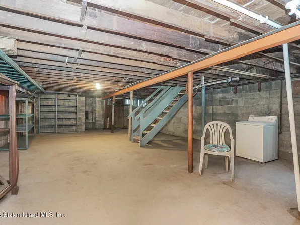 35 Shawnee Street image 23 of 24