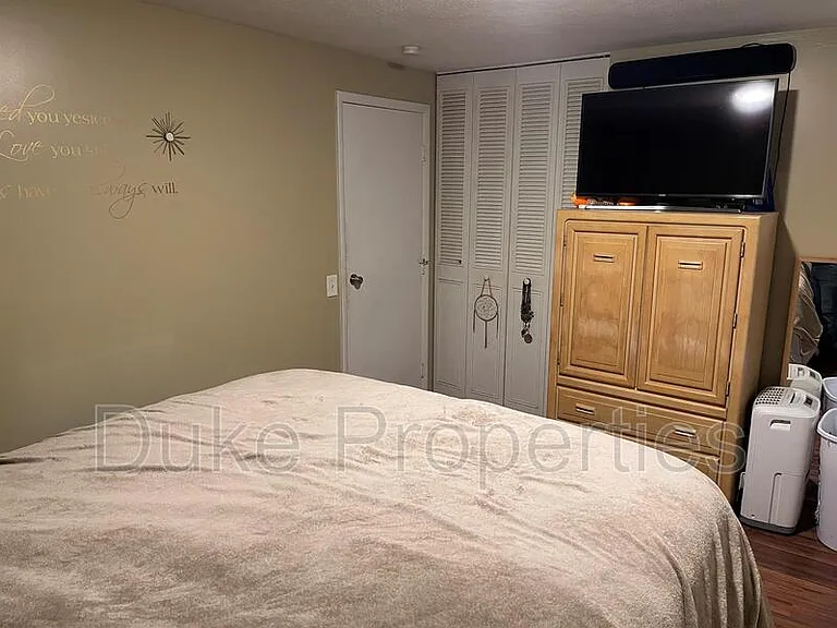 6 Bishopgate Dr #1 — Photo 10