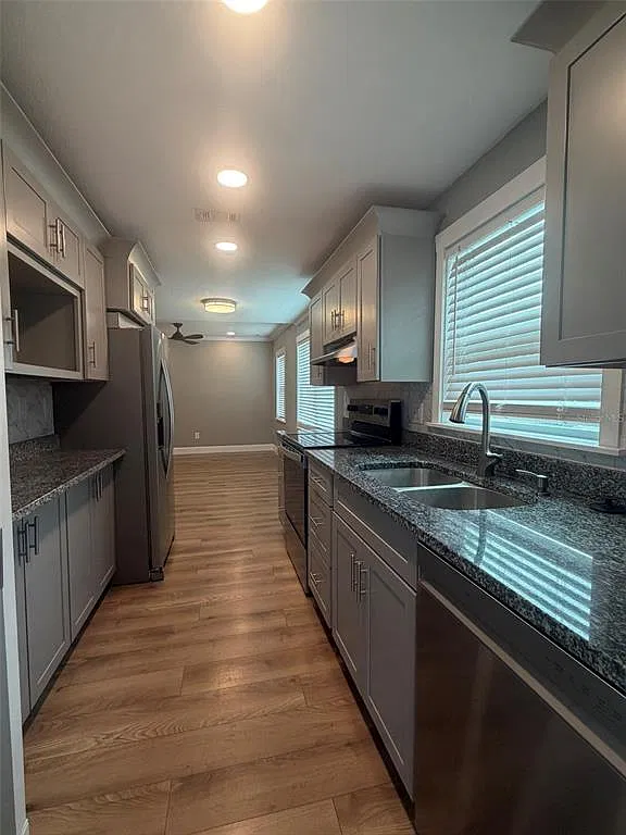 1 bed, 1.0 bath, 650 sqft, $1,350 — Photo 4