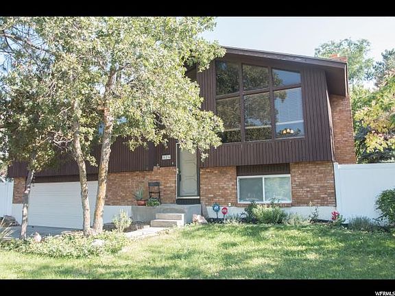 3rd image of 526 E Larchwood Dr