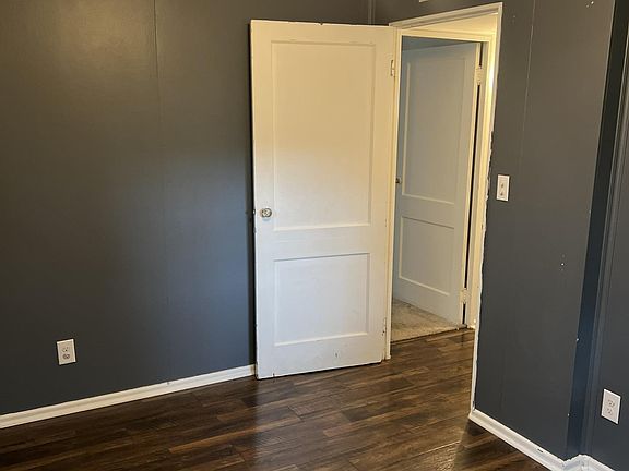 3rd image of 932 N 26th St