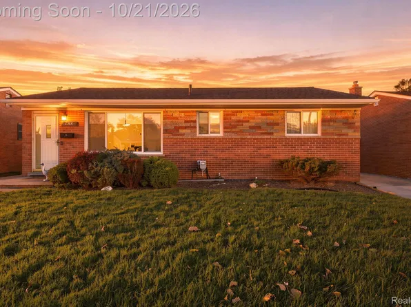 1734 Chaucer Ave, Madison Heights, MI 48071