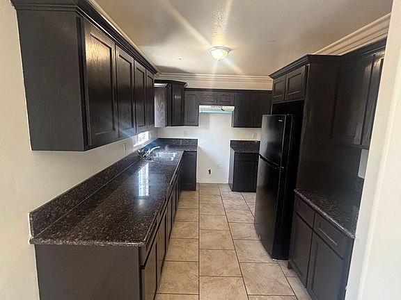 5th image of 4523 S Arlington Ave
