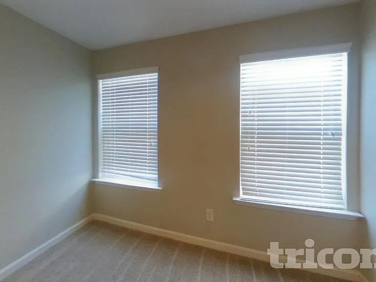 2300 Shady Dr — Photo 14