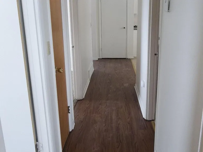 4458 S Crawford Rd #UPPER LEVEL — Photo 17