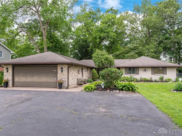 5049 W Enon Rd, Fairborn, OH 45324