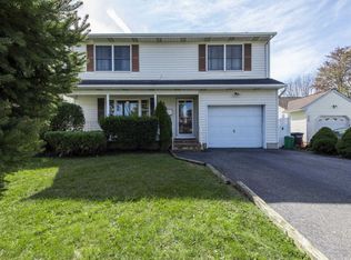 331 Gulden St, Keyport, NJ 07735
