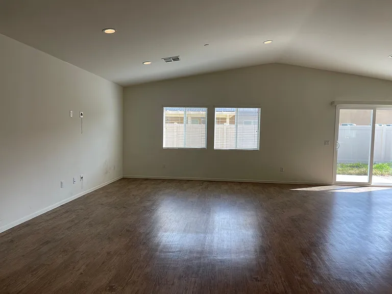 29266 Bronco Ct — Photo 4