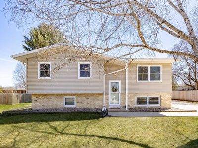 208 Midvale Drive, Marshall, WI, 53559