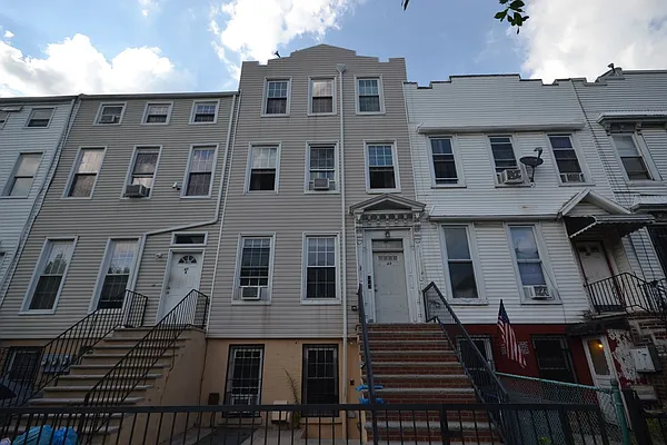 Rented by Bold New York | media 20